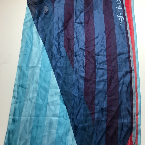 Calvin Klein colorblock blue silky scarf - Picture 5 of 7